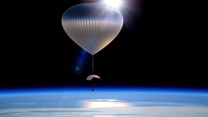 Marea lansare a balonului ib stratosfera